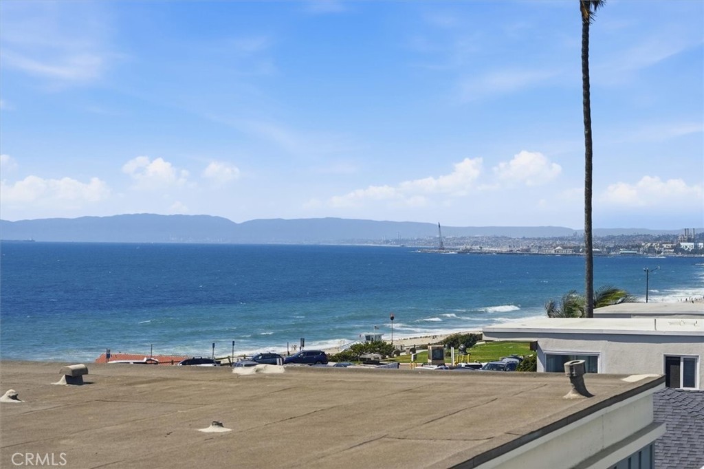 320 Paseo De La Playa #E
