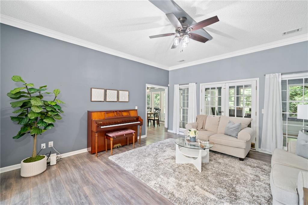 193 Colonial Drive