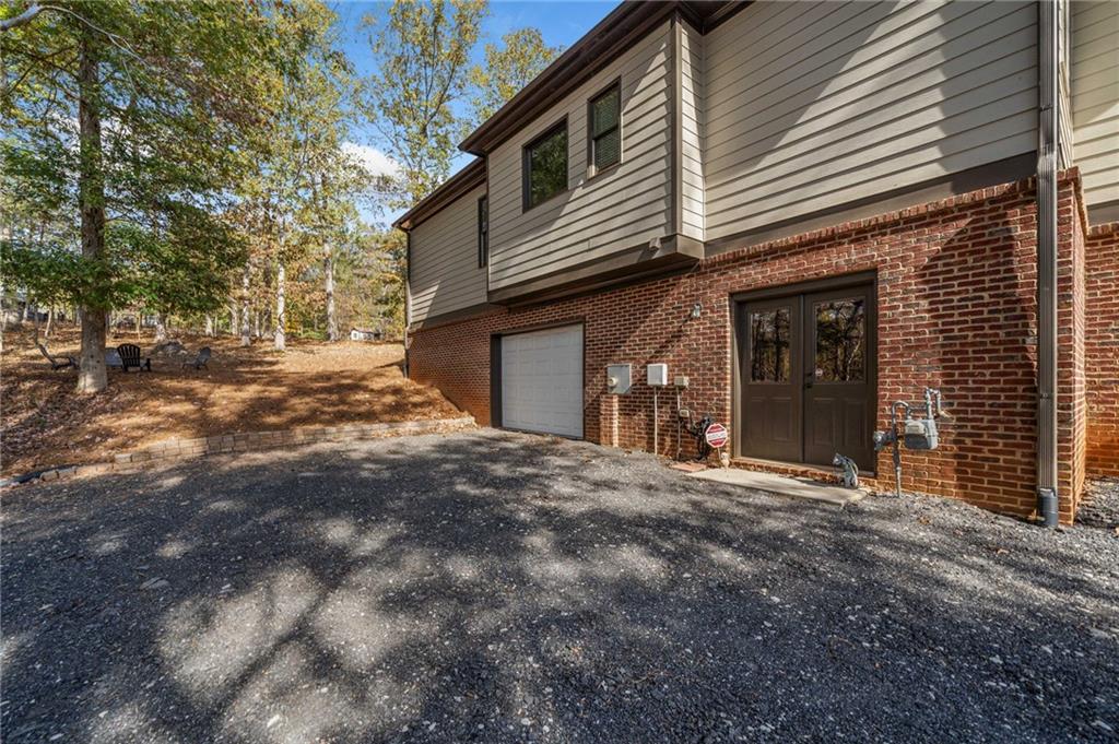 305 Evie Lane