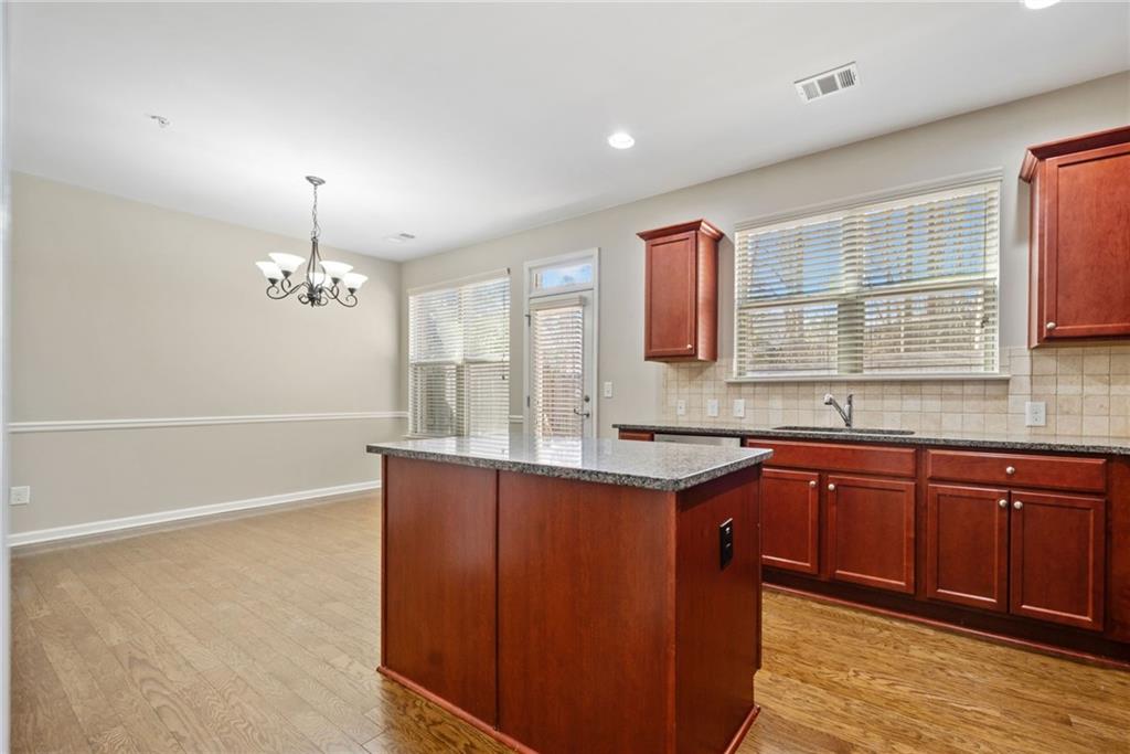 3477 Desoto Road