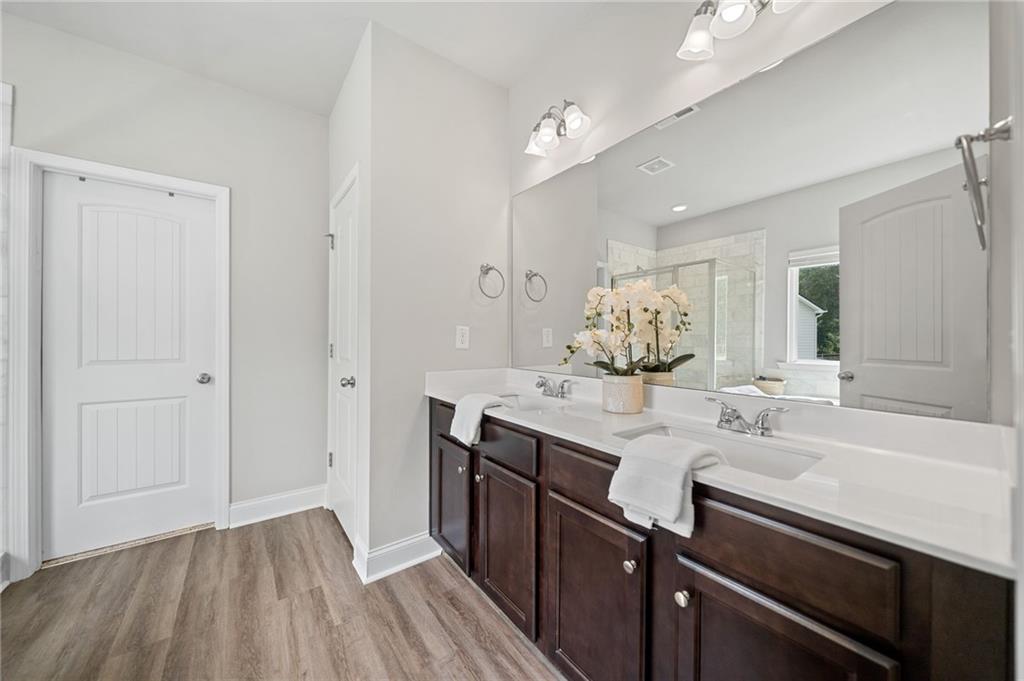 31 Village Trace