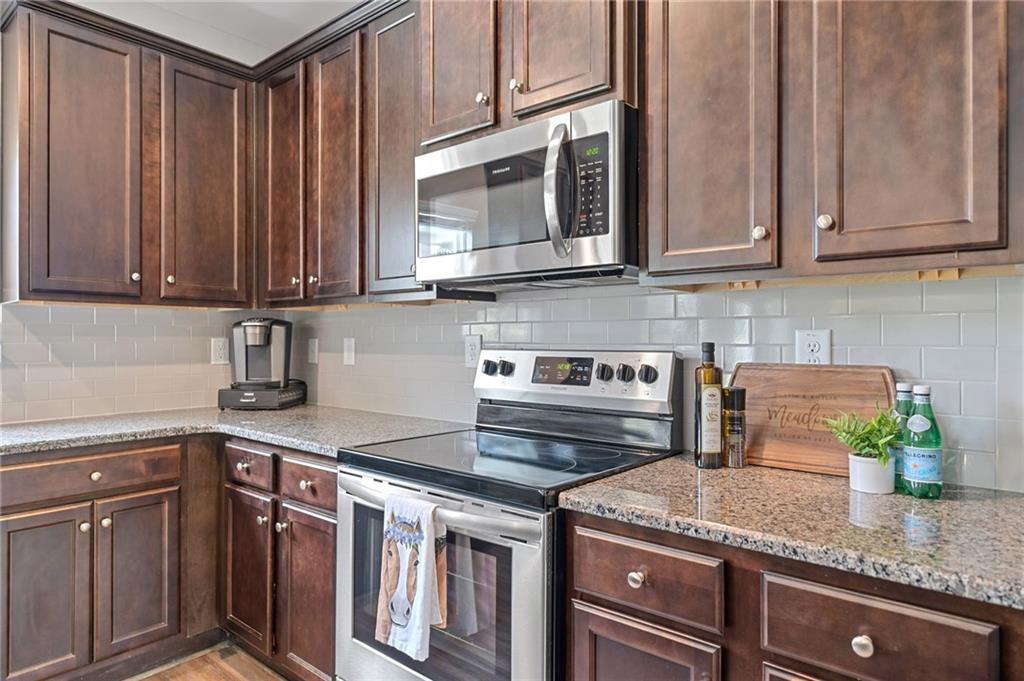 31 Village Trace