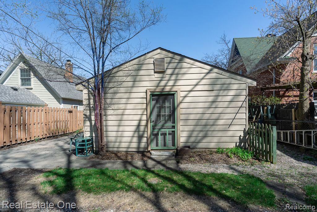205 PINE ST