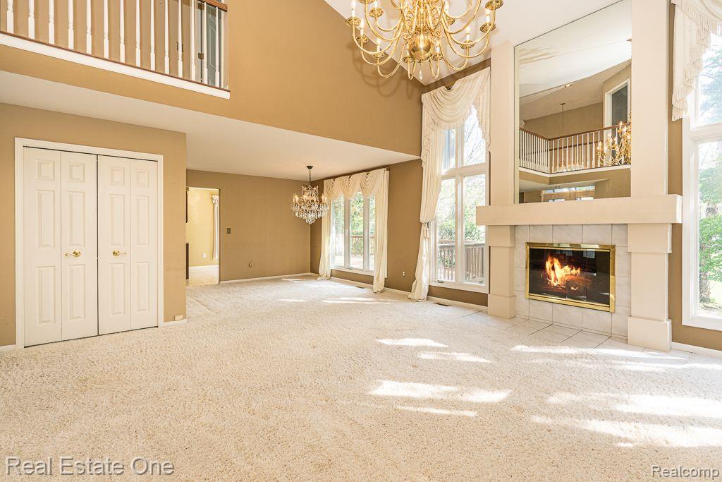 7325 Carriage Creek DR