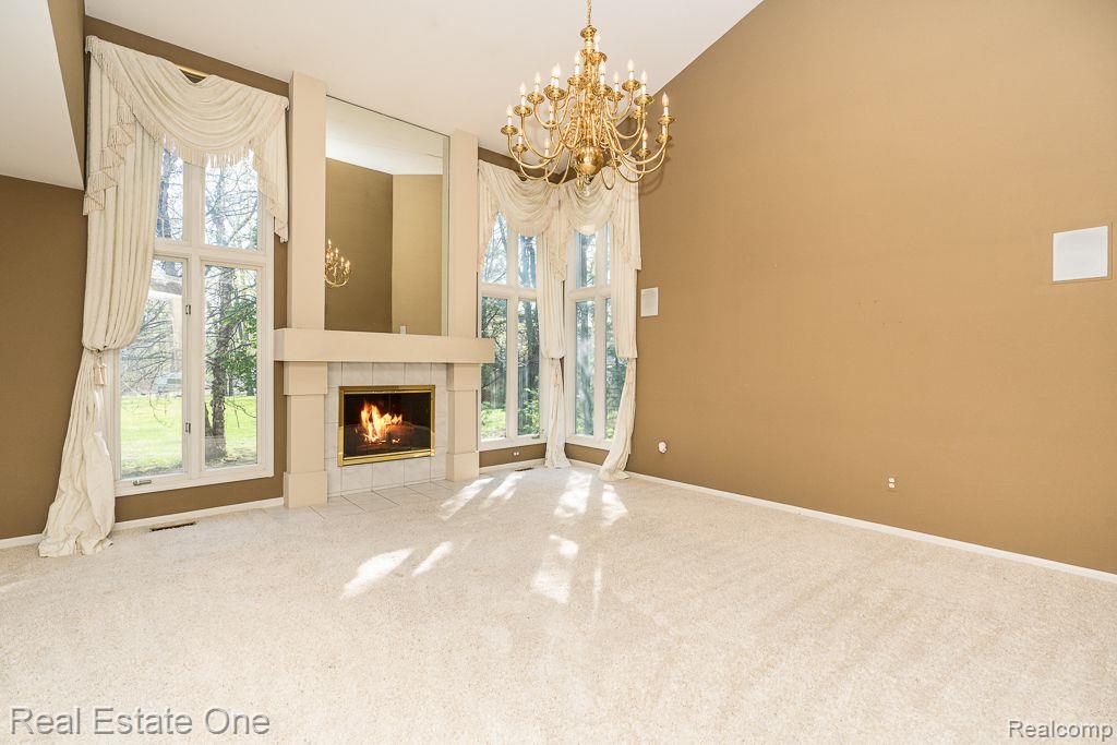 7325 Carriage Creek DR