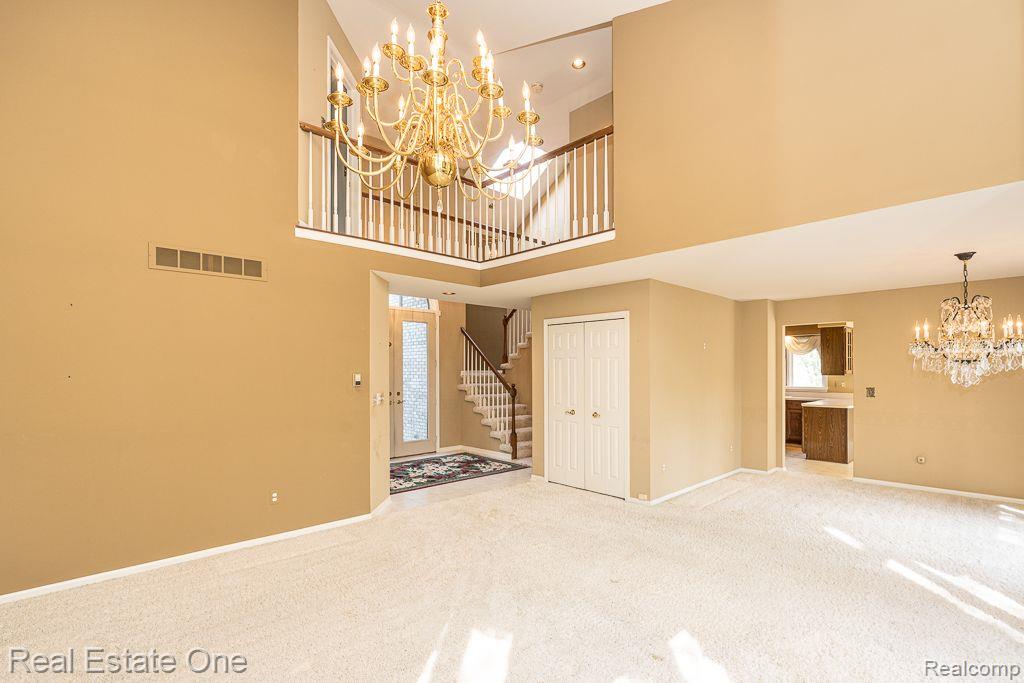 7325 Carriage Creek DR