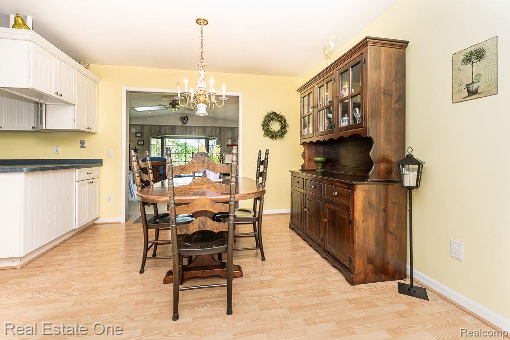 3958 Hedgerow LN