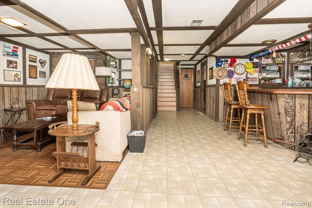 3958 Hedgerow LN