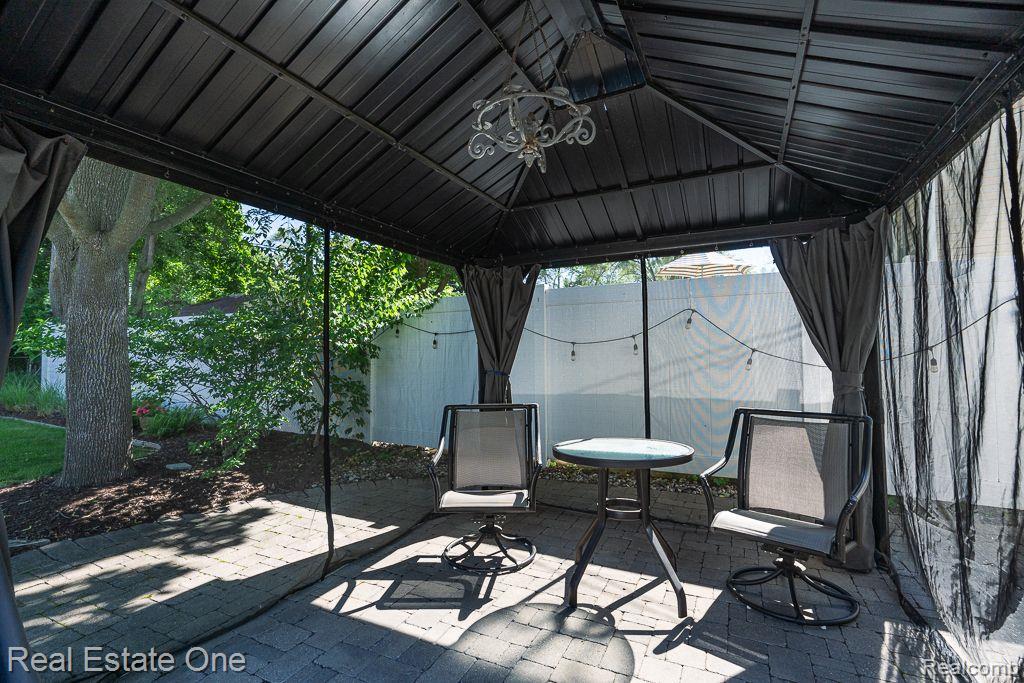 508 QUARTER ST