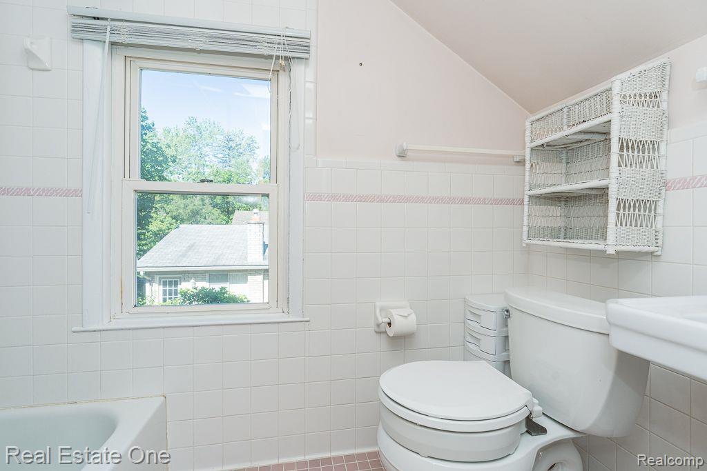 508 QUARTER ST