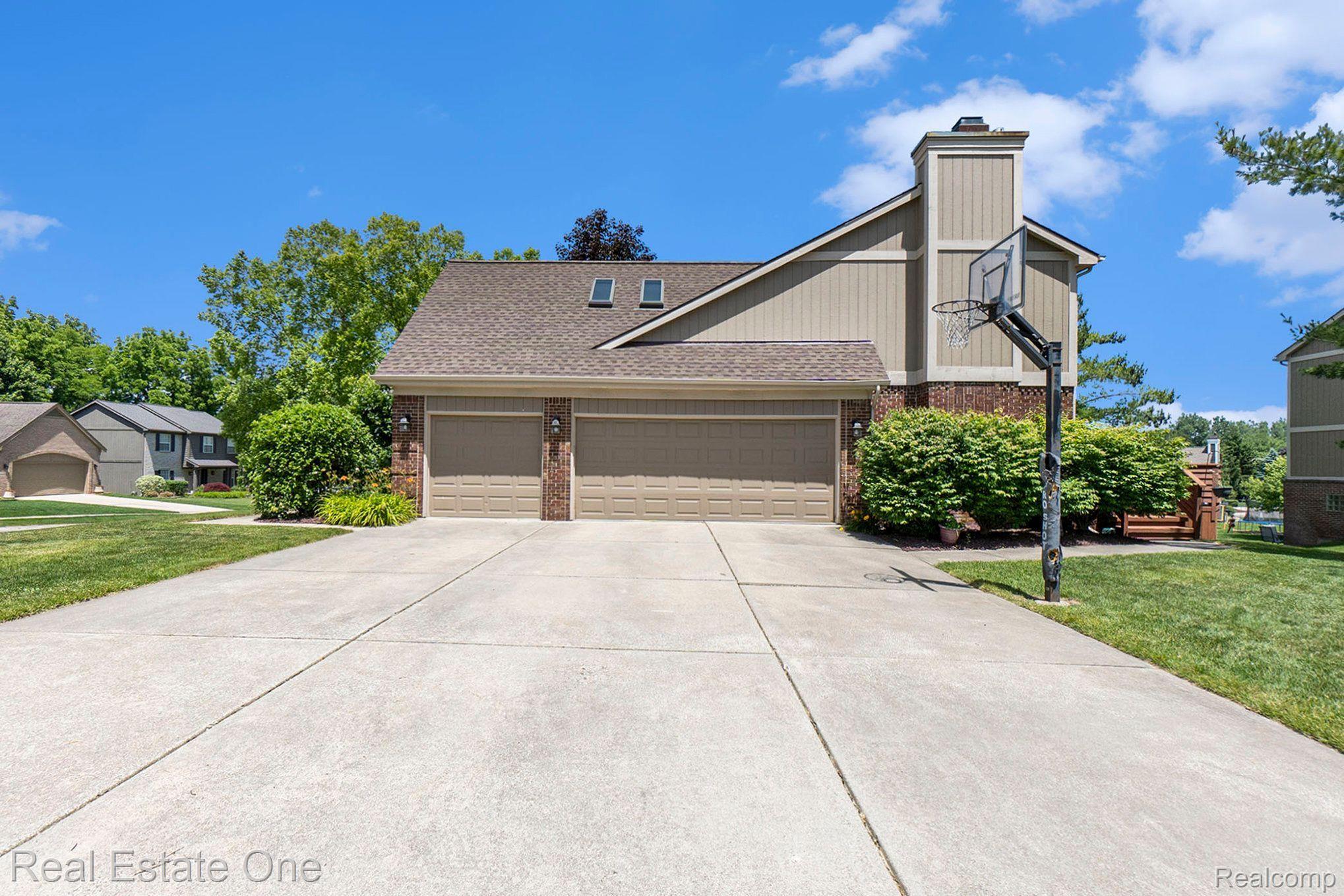 5584 ADDERSTONE DR