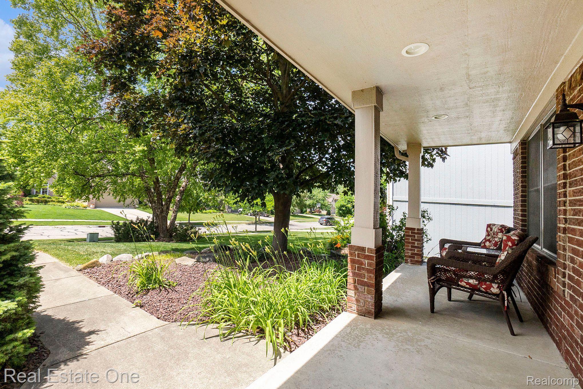 5584 ADDERSTONE DR