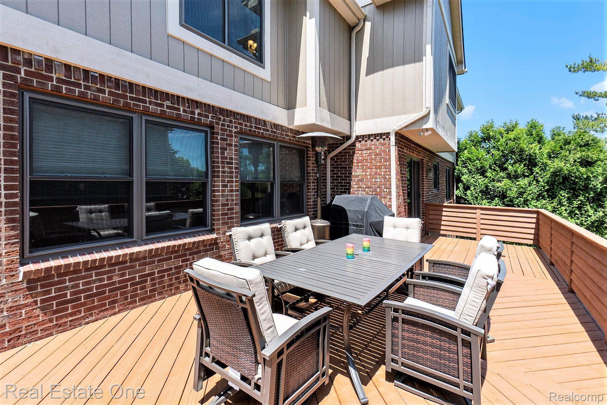 5584 ADDERSTONE DR