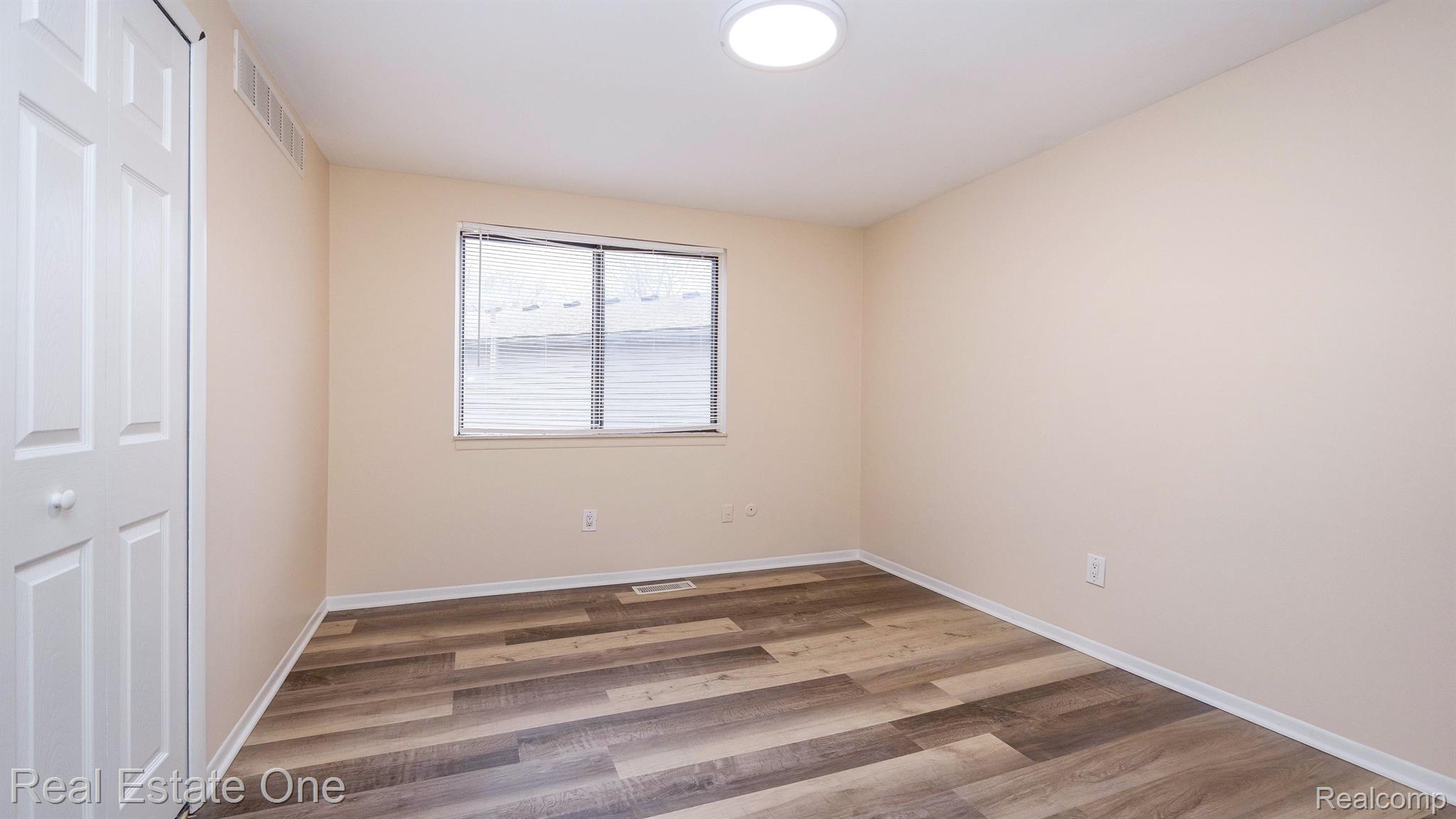 27081 FARMBROOK VILLA DR 107
