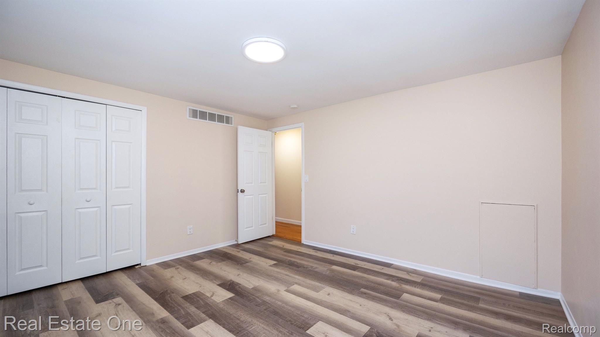 27081 FARMBROOK VILLA DR 107