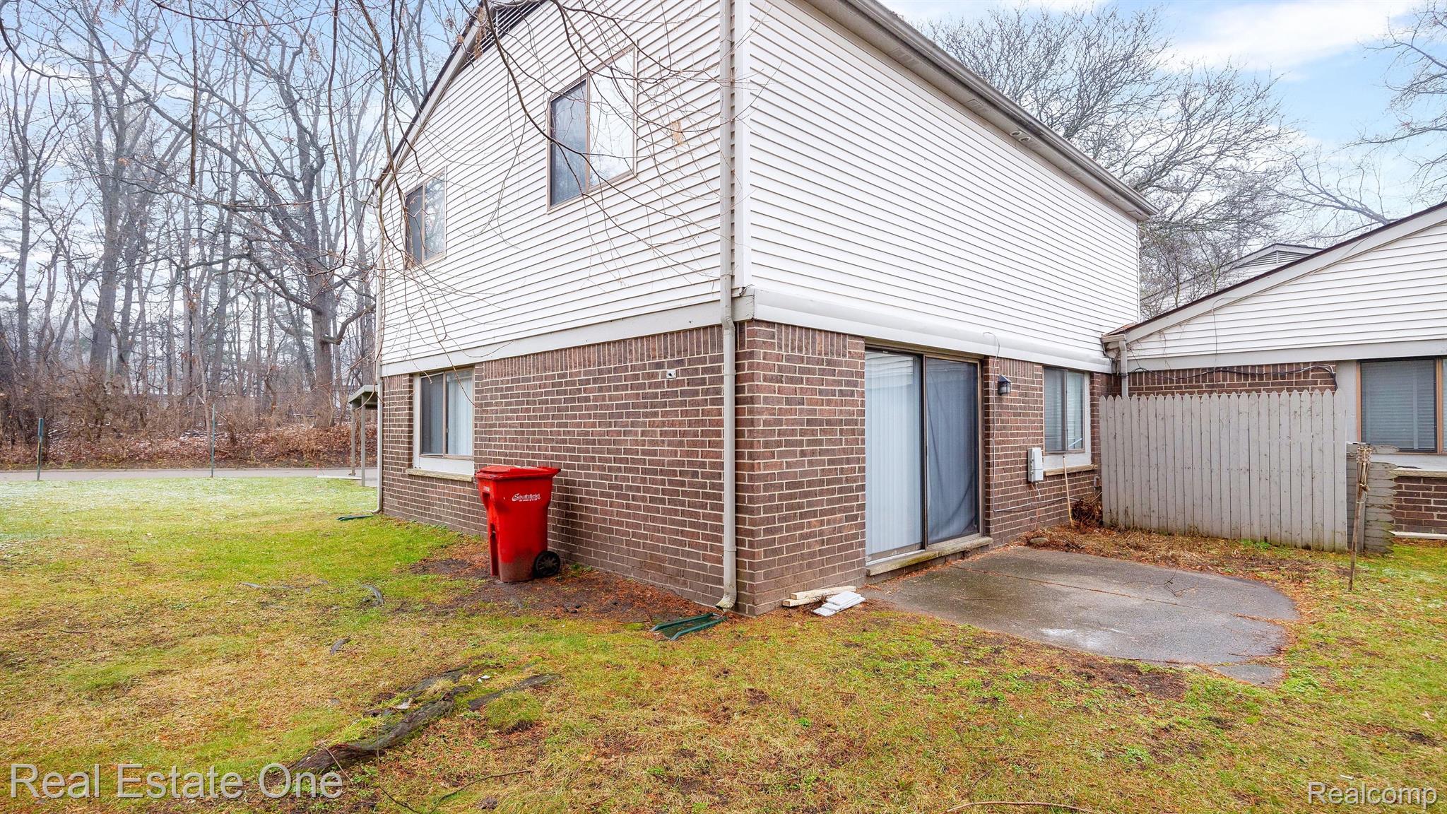 27081 FARMBROOK VILLA DR 107