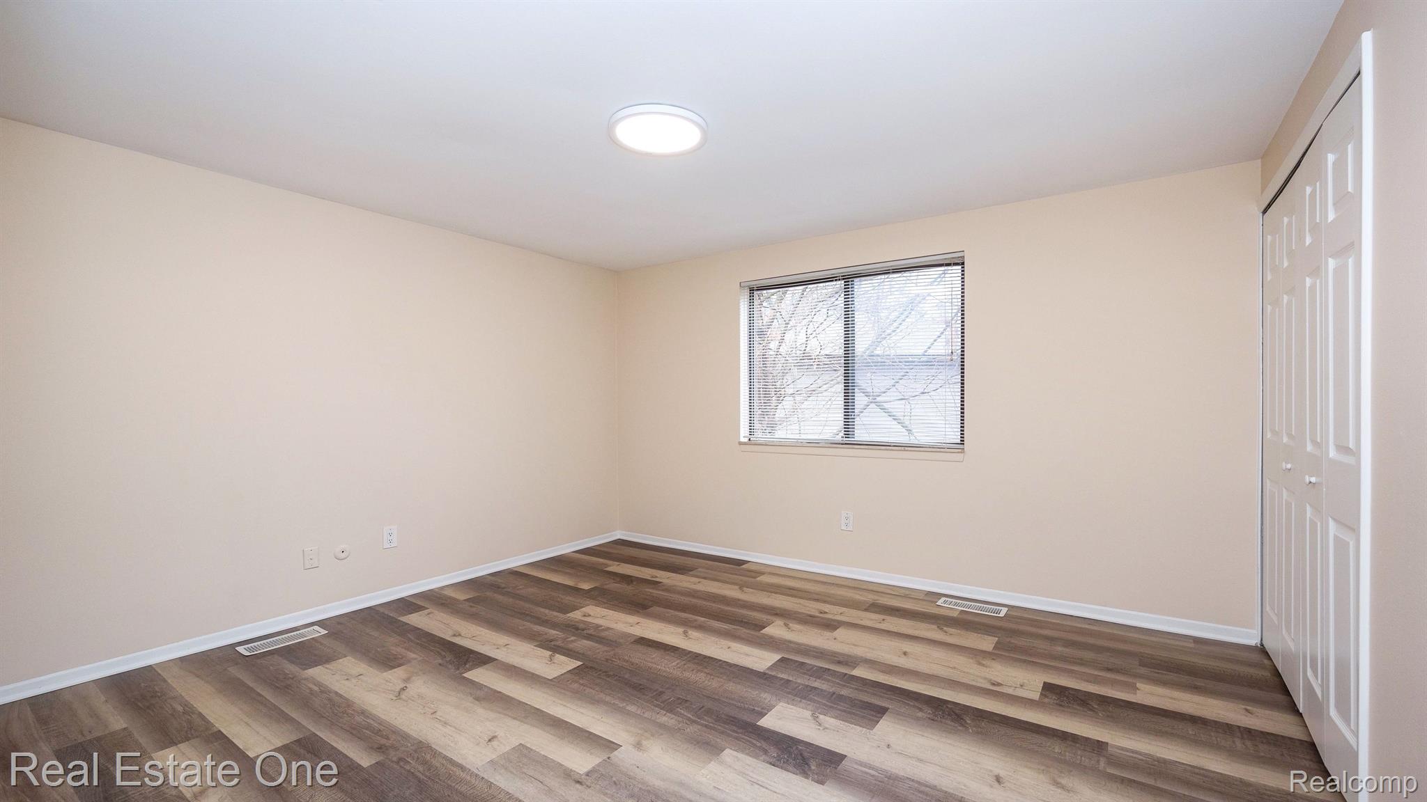 27081 FARMBROOK VILLA DR 107