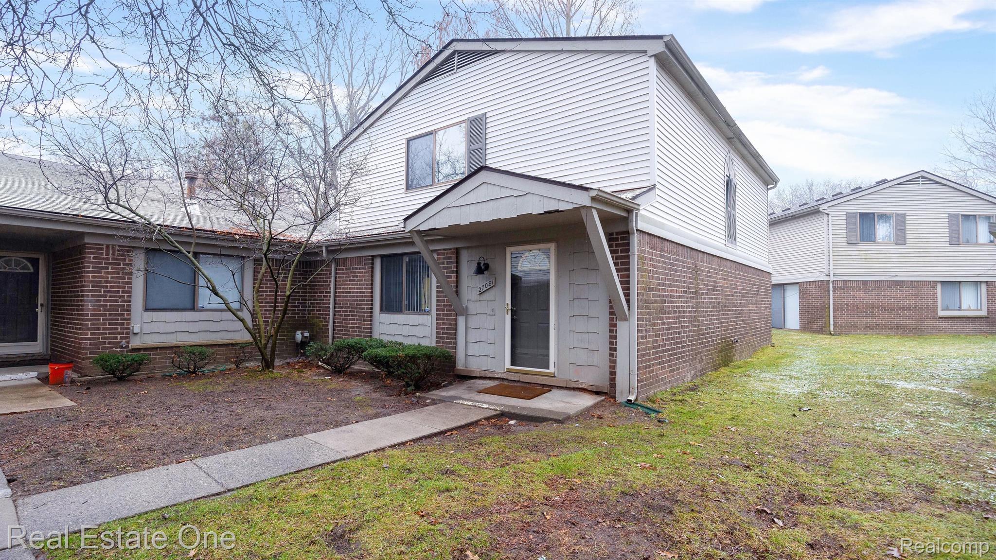 27081 FARMBROOK VILLA DR 107