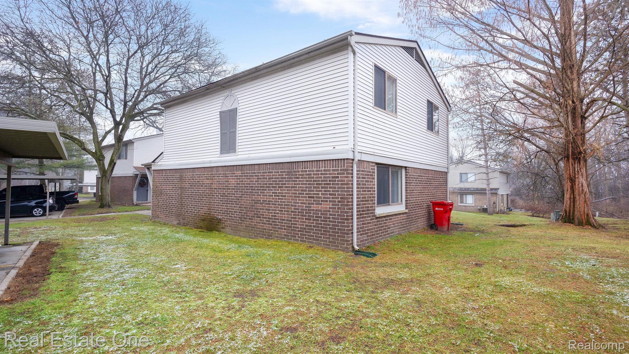27081 FARMBROOK VILLA DR 107