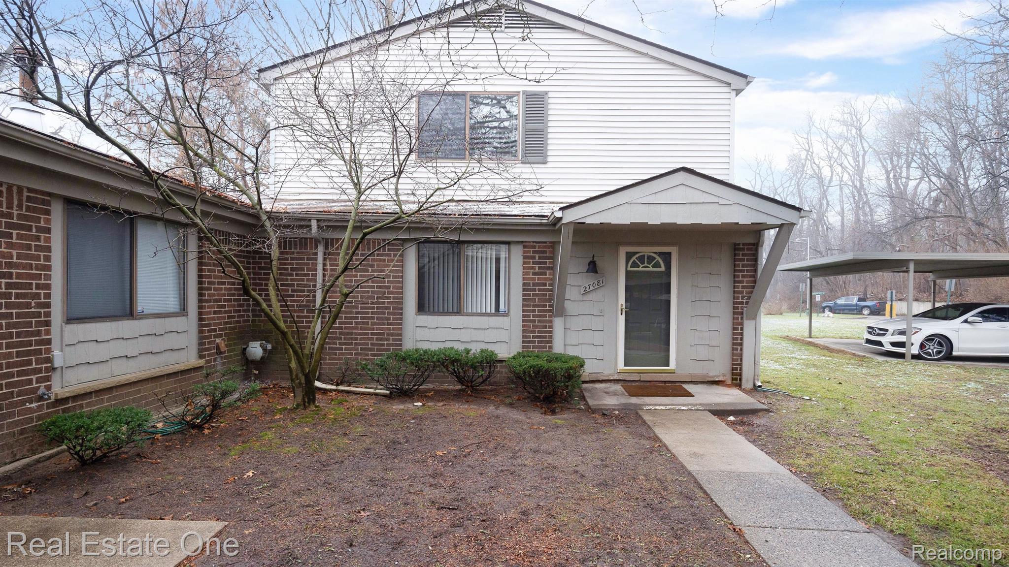 27081 FARMBROOK VILLA DR 107