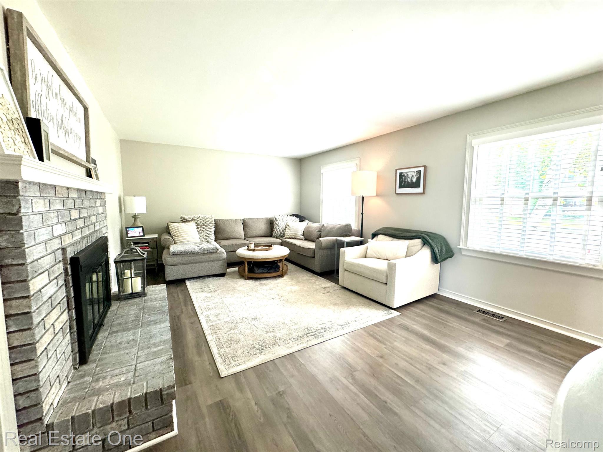 429 N BYWOOD AVE