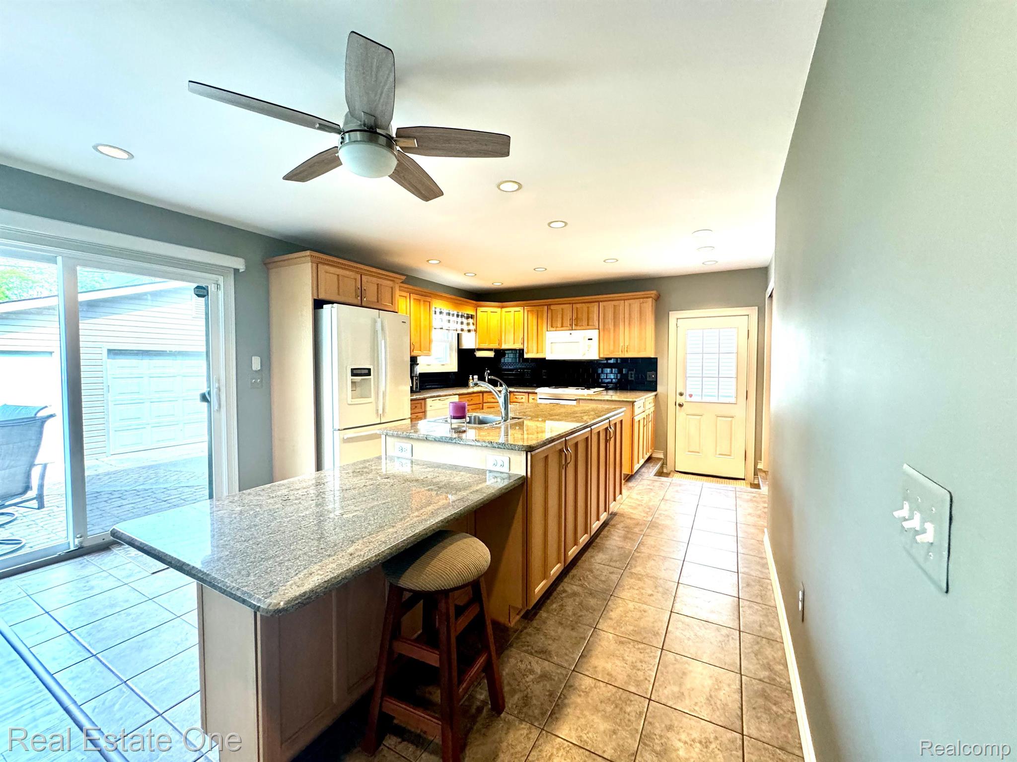 429 N BYWOOD AVE