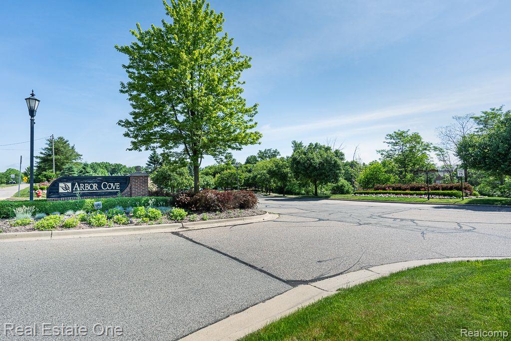 3664 Lexington DR