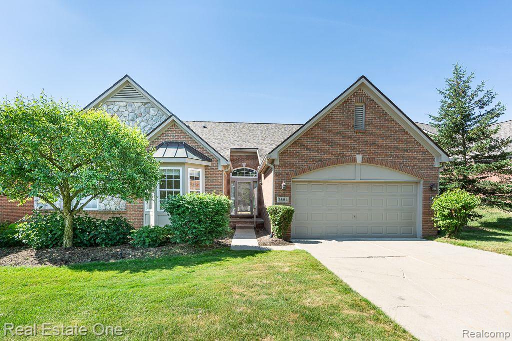3664 Lexington DR