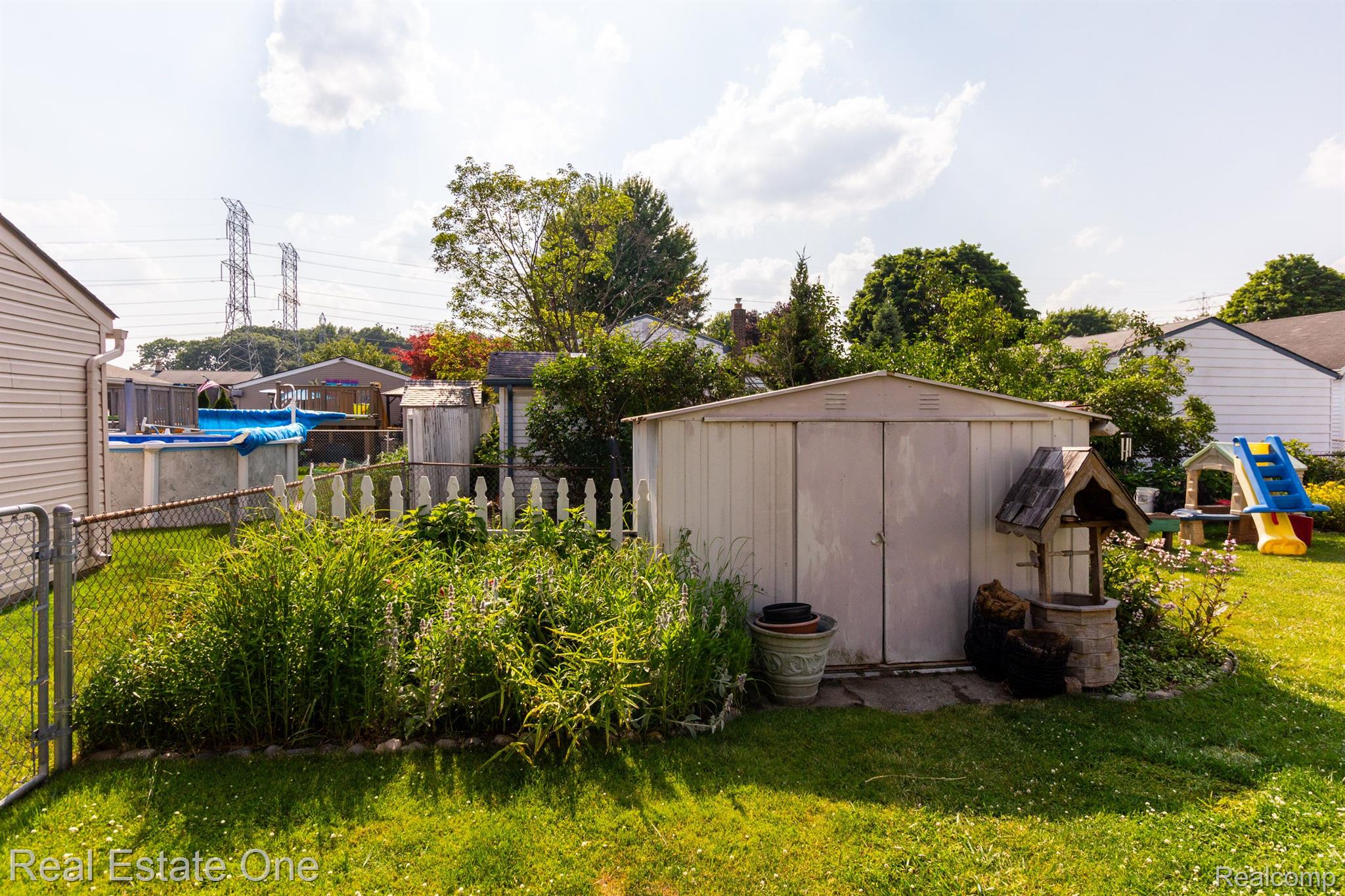 42693 WILMINGTON DR