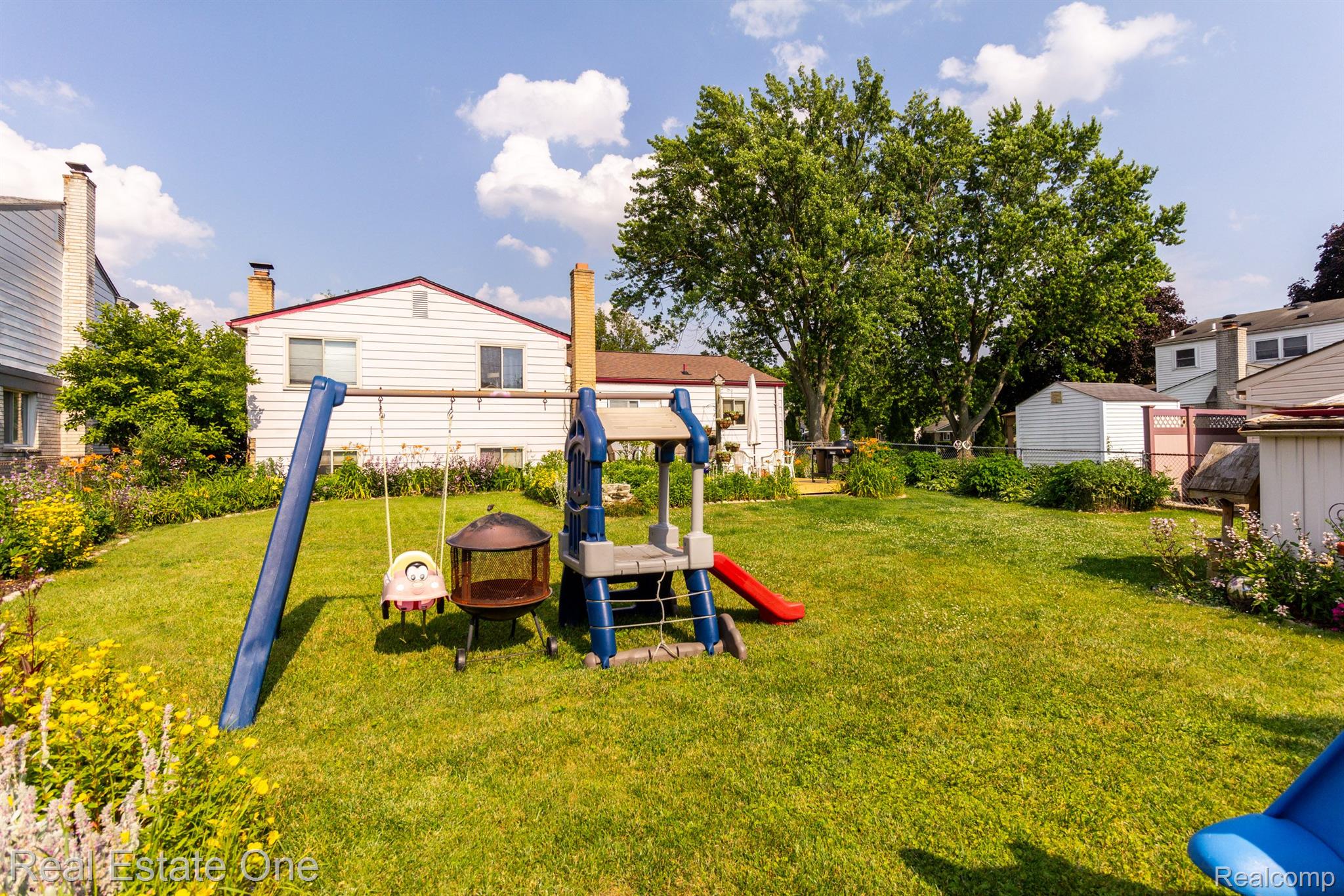 42693 WILMINGTON DR