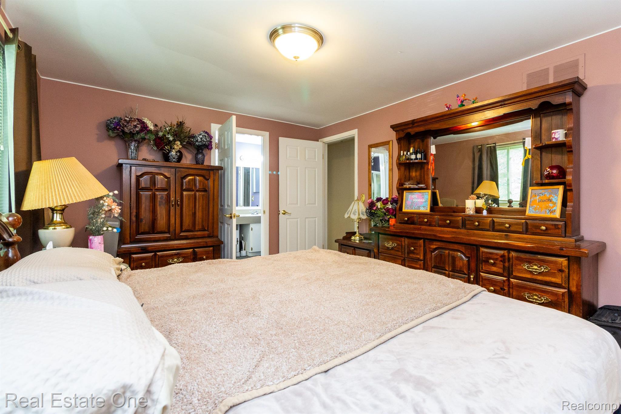 42693 WILMINGTON DR