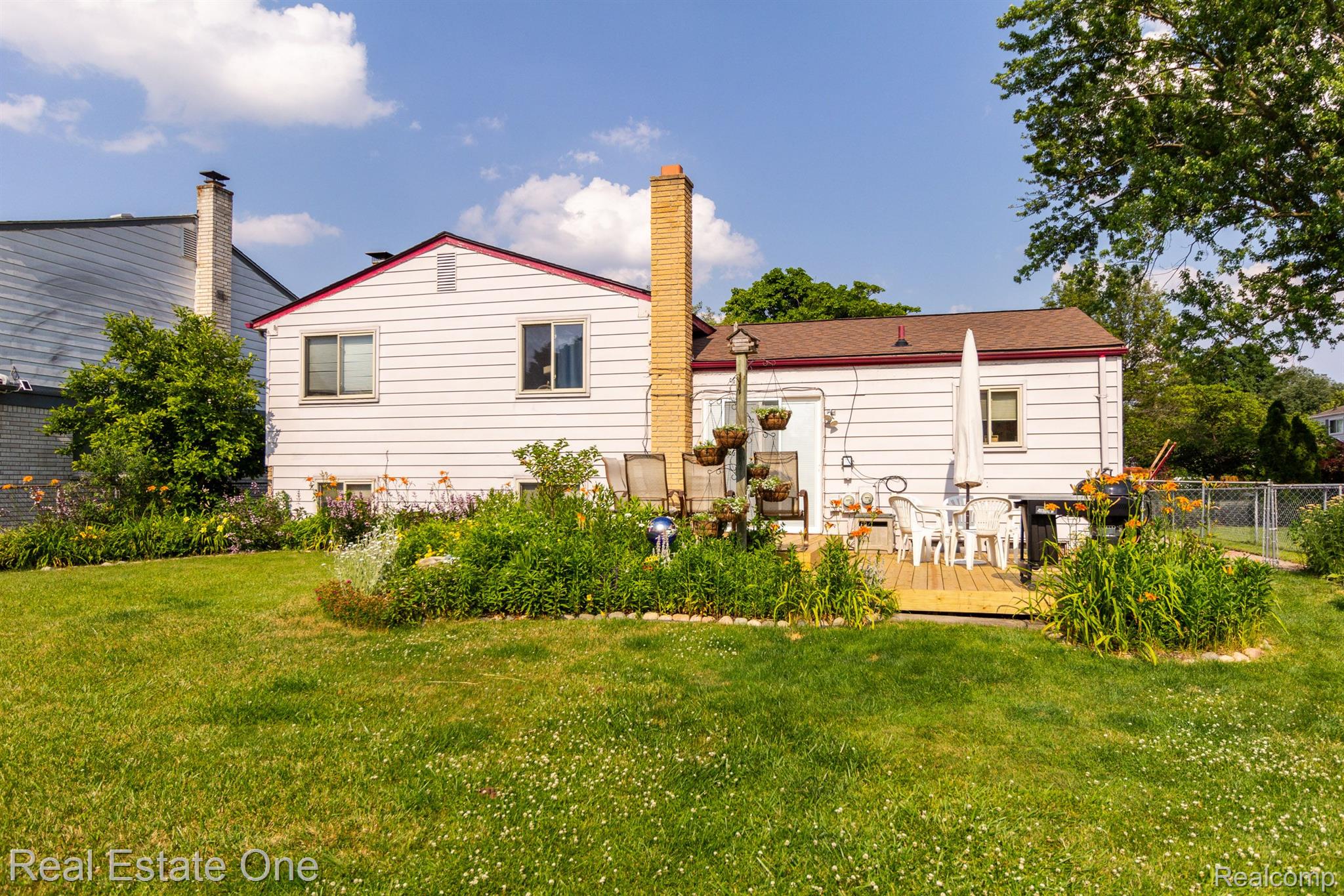 42693 WILMINGTON DR