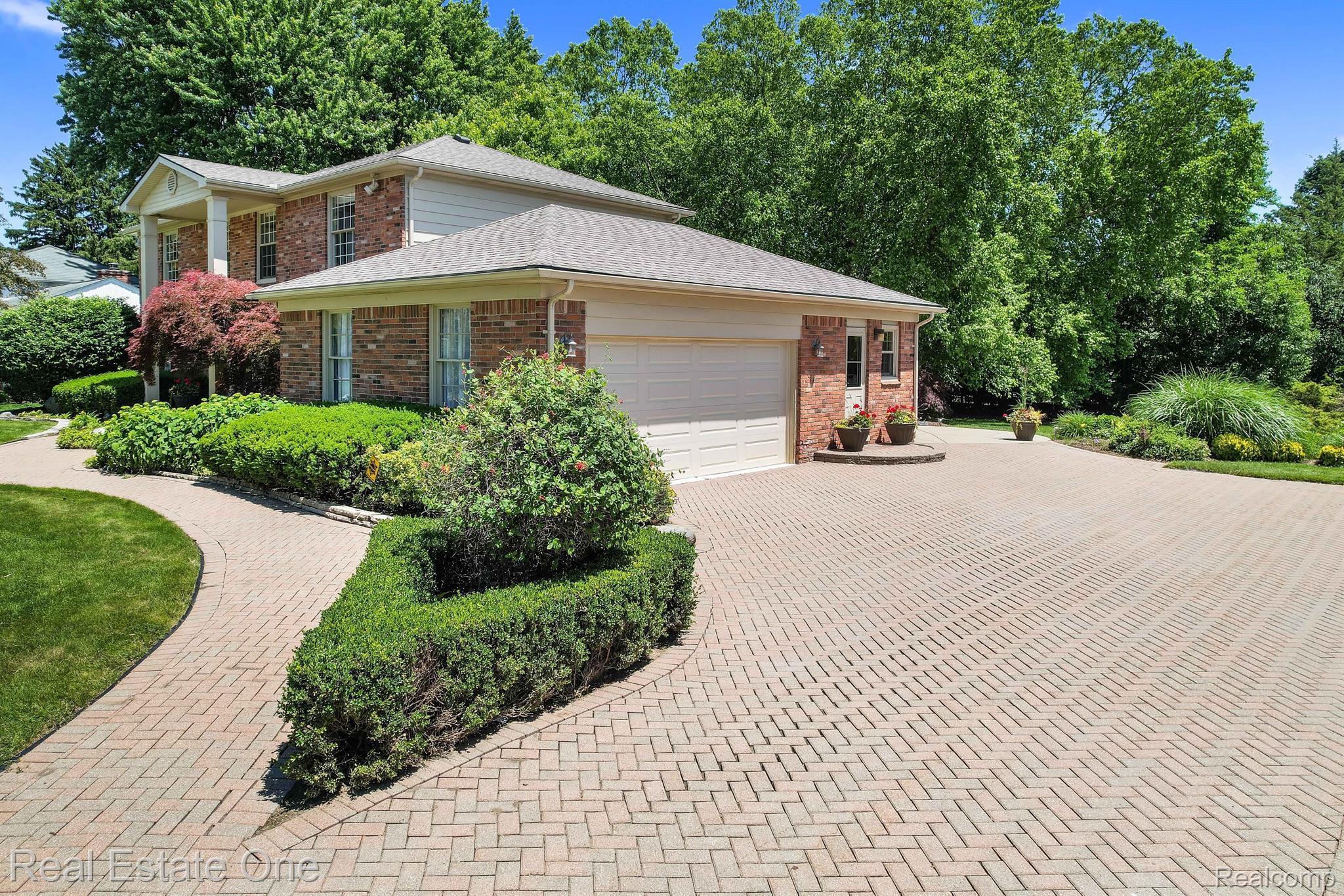 5848 ANDOVER RD