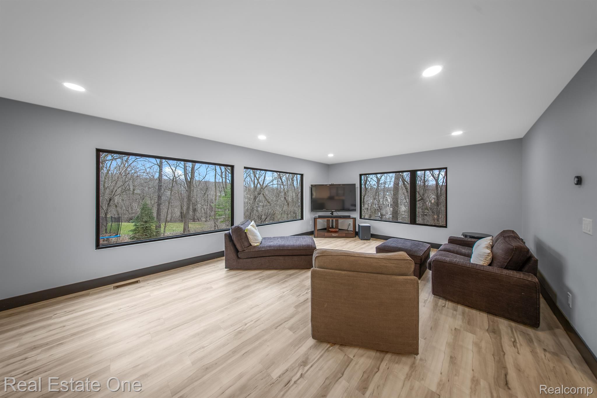 777 BRANTFORD RD