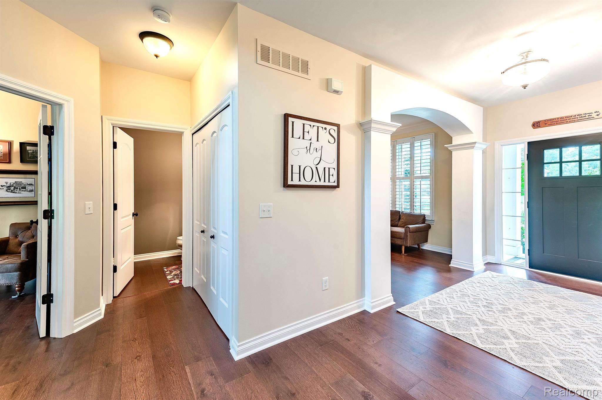584 BIRCHCREST CRT