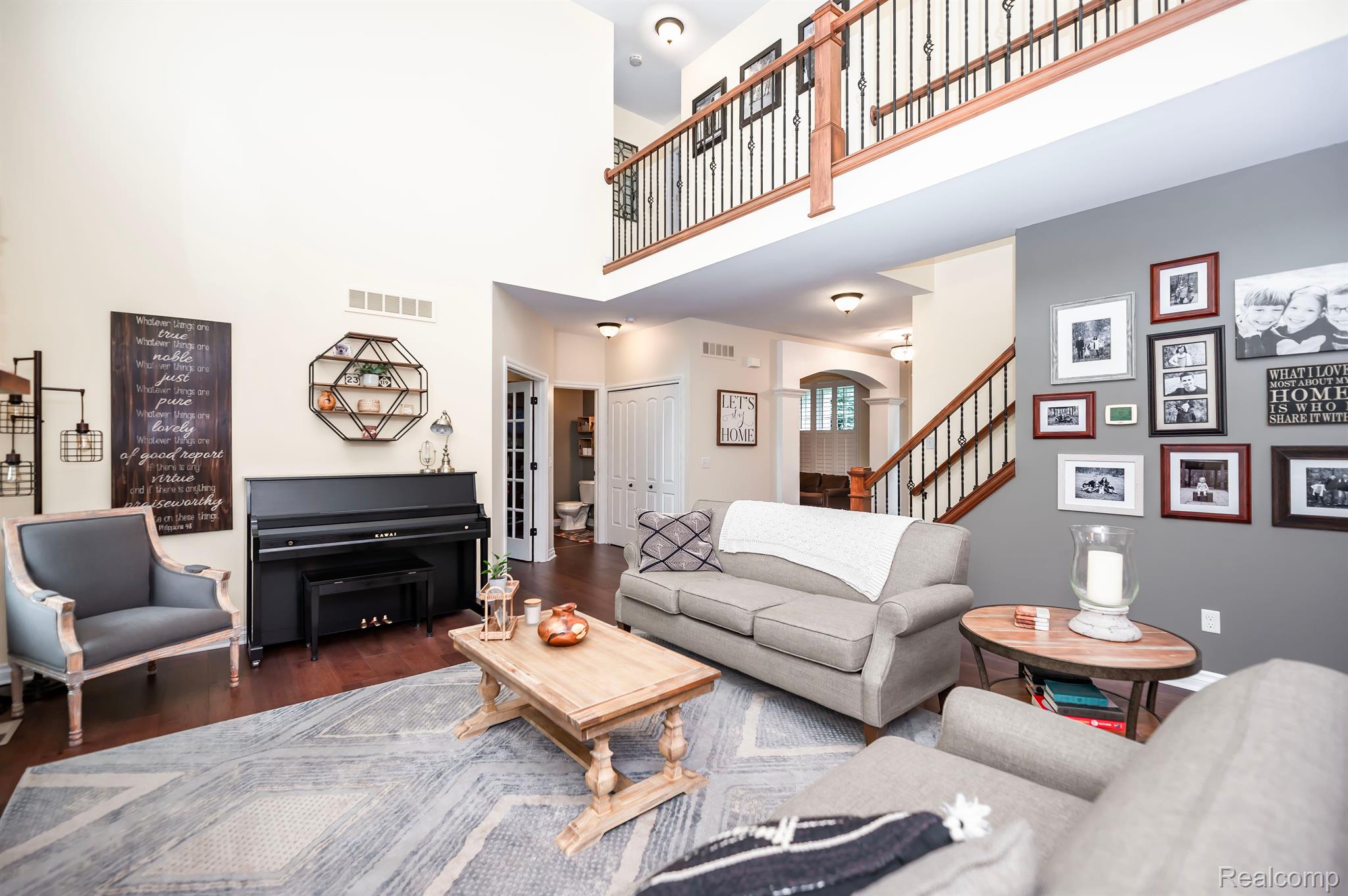 584 BIRCHCREST CRT