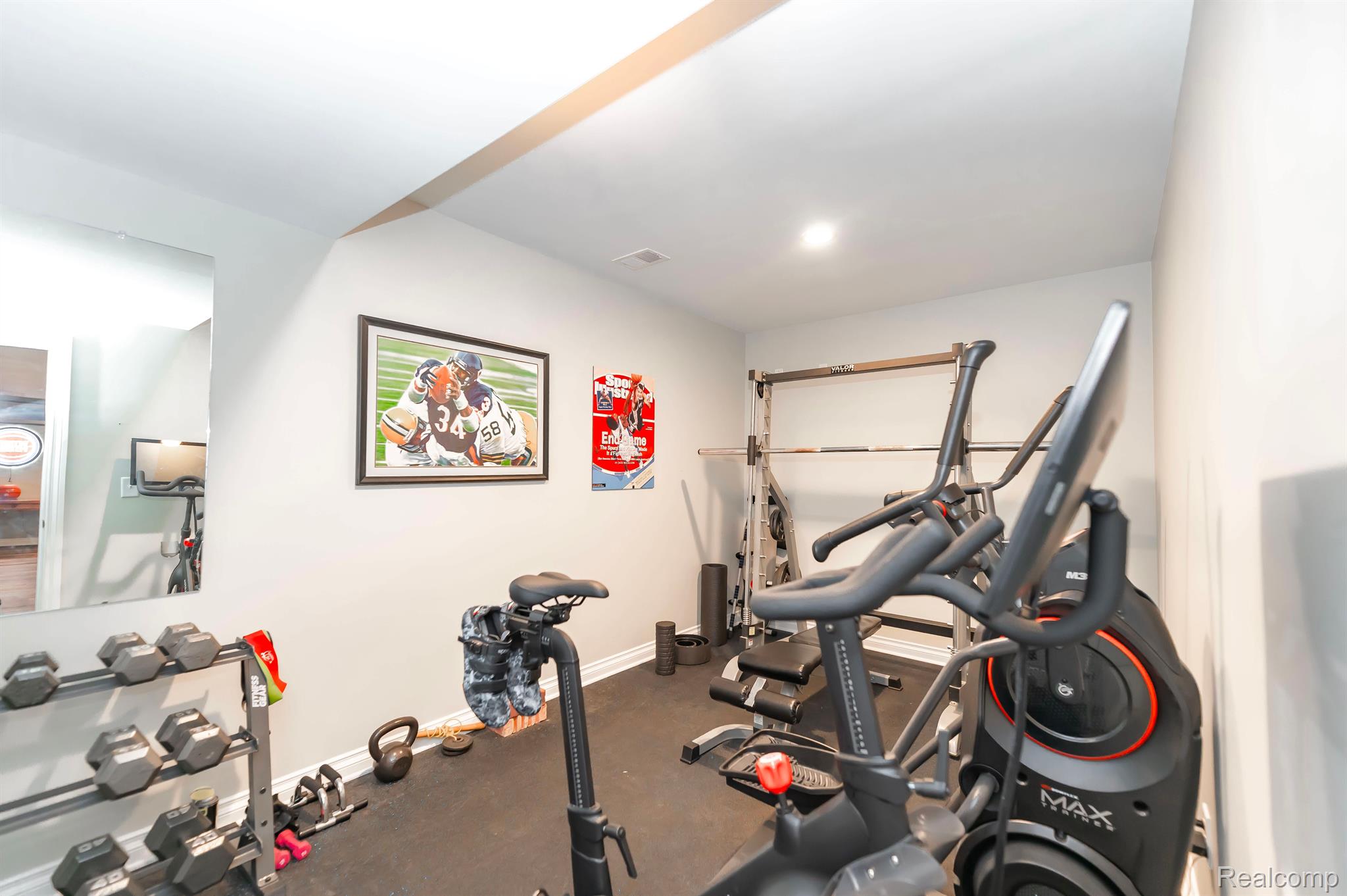 584 BIRCHCREST CRT