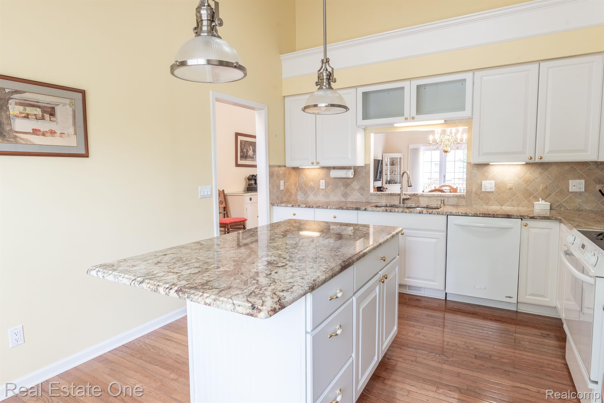 1941 DUNHAM DR