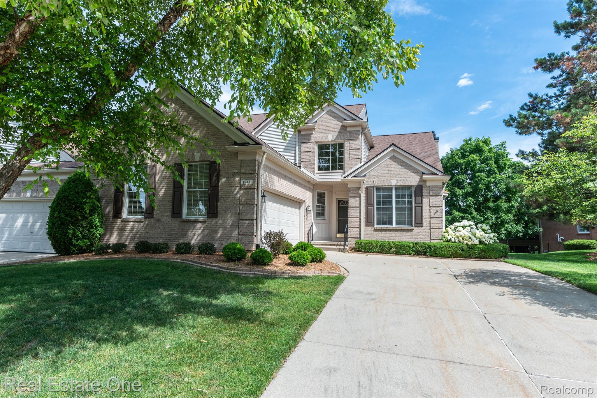 1941 DUNHAM DR