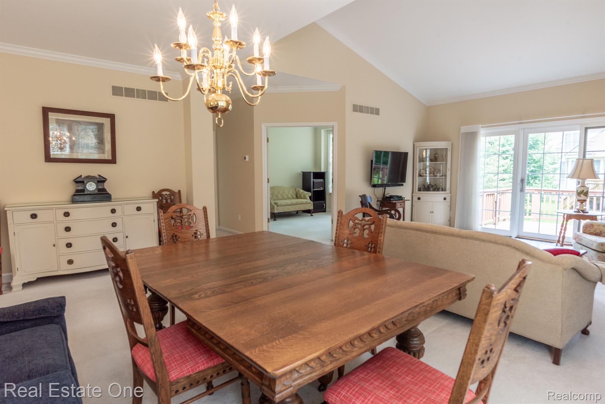 1941 DUNHAM DR
