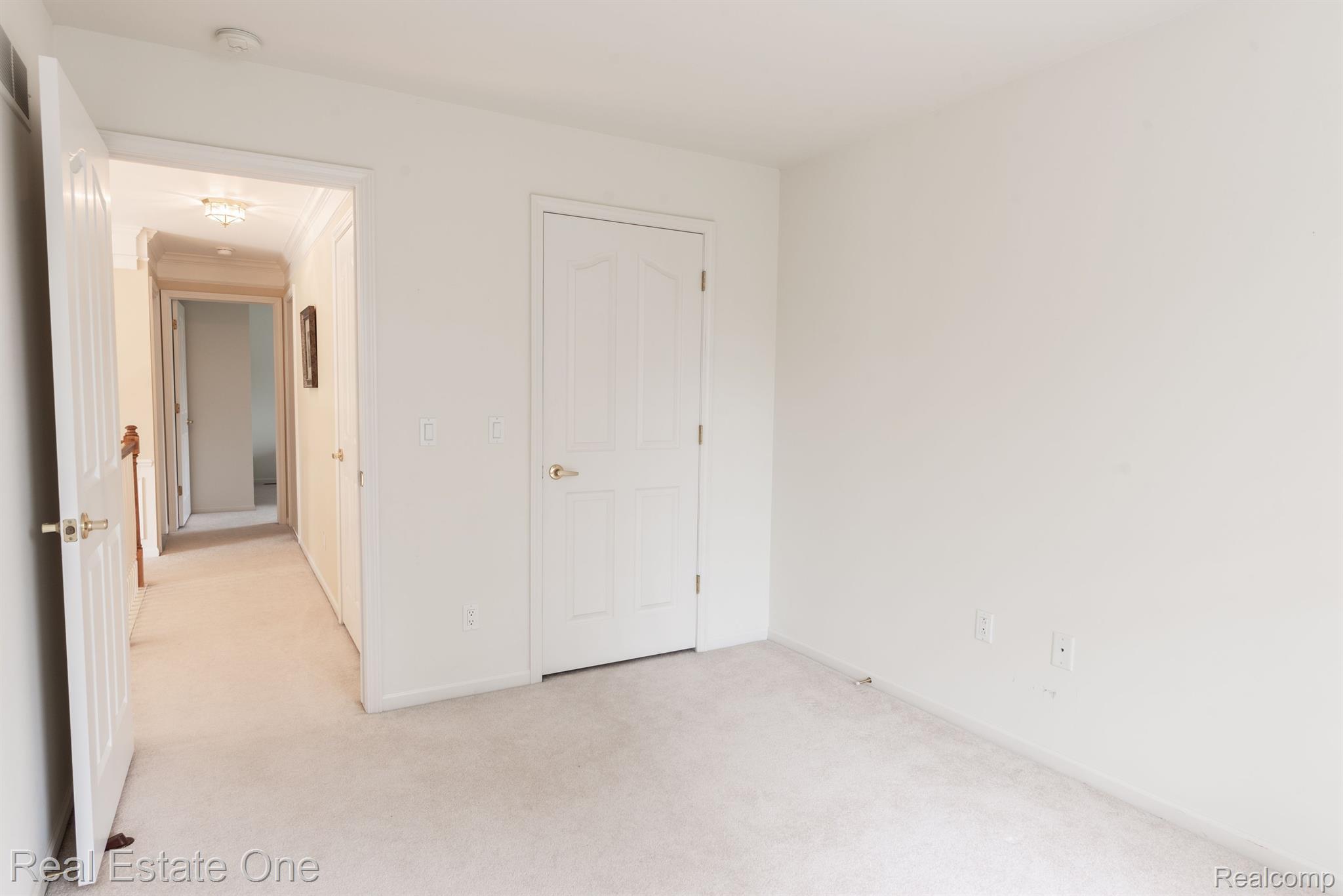 1941 DUNHAM DR