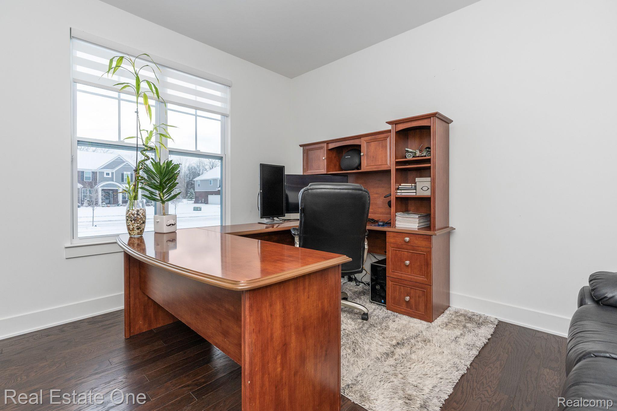 1348 Palatine DR