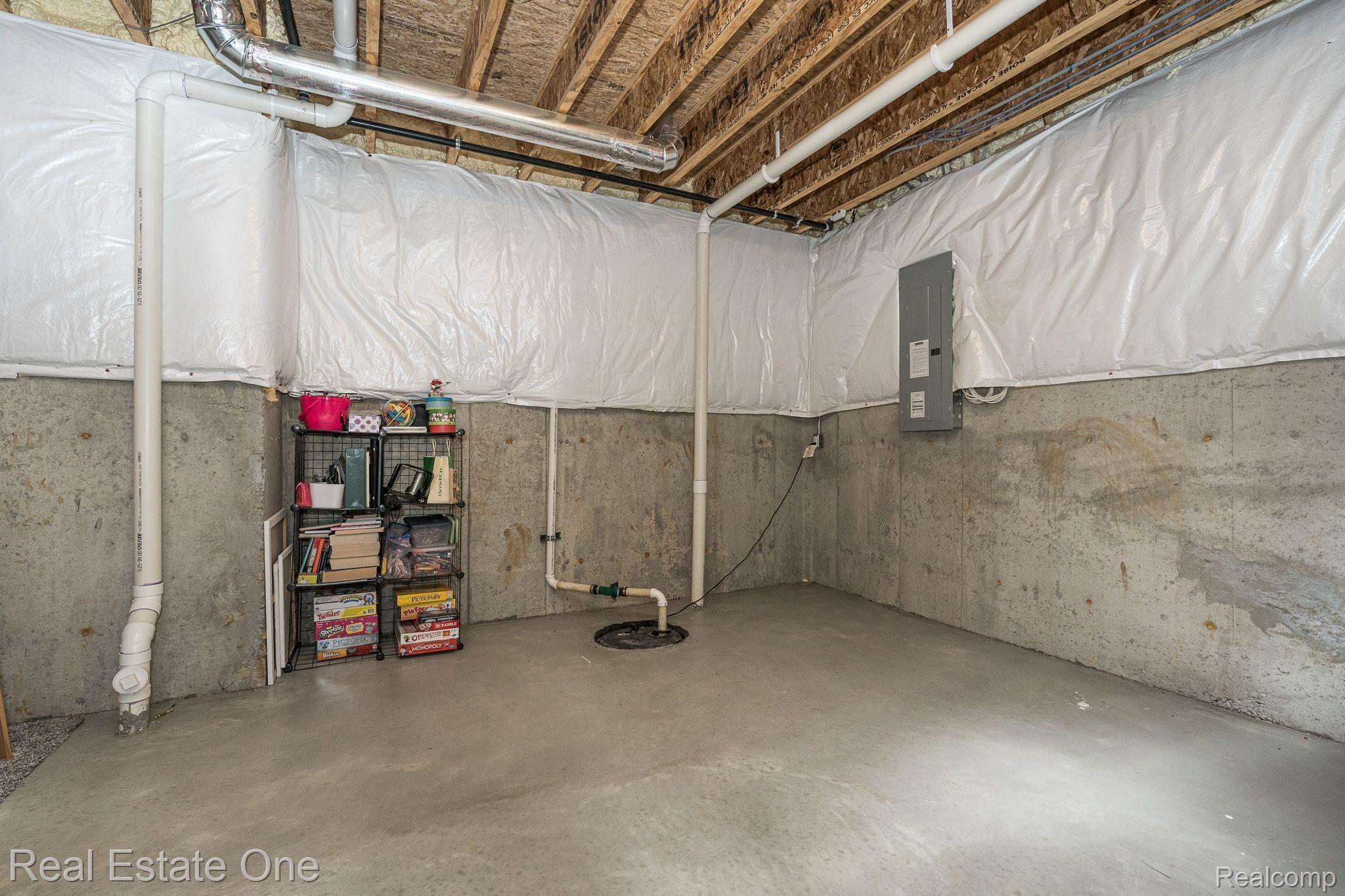1348 Palatine DR