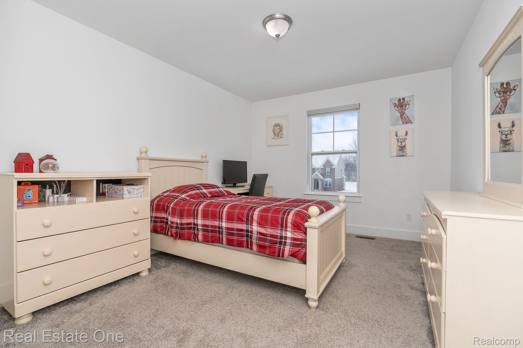 1348 Palatine DR
