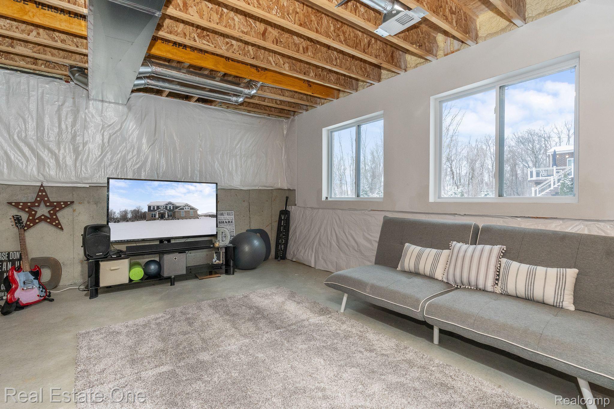 1348 Palatine DR