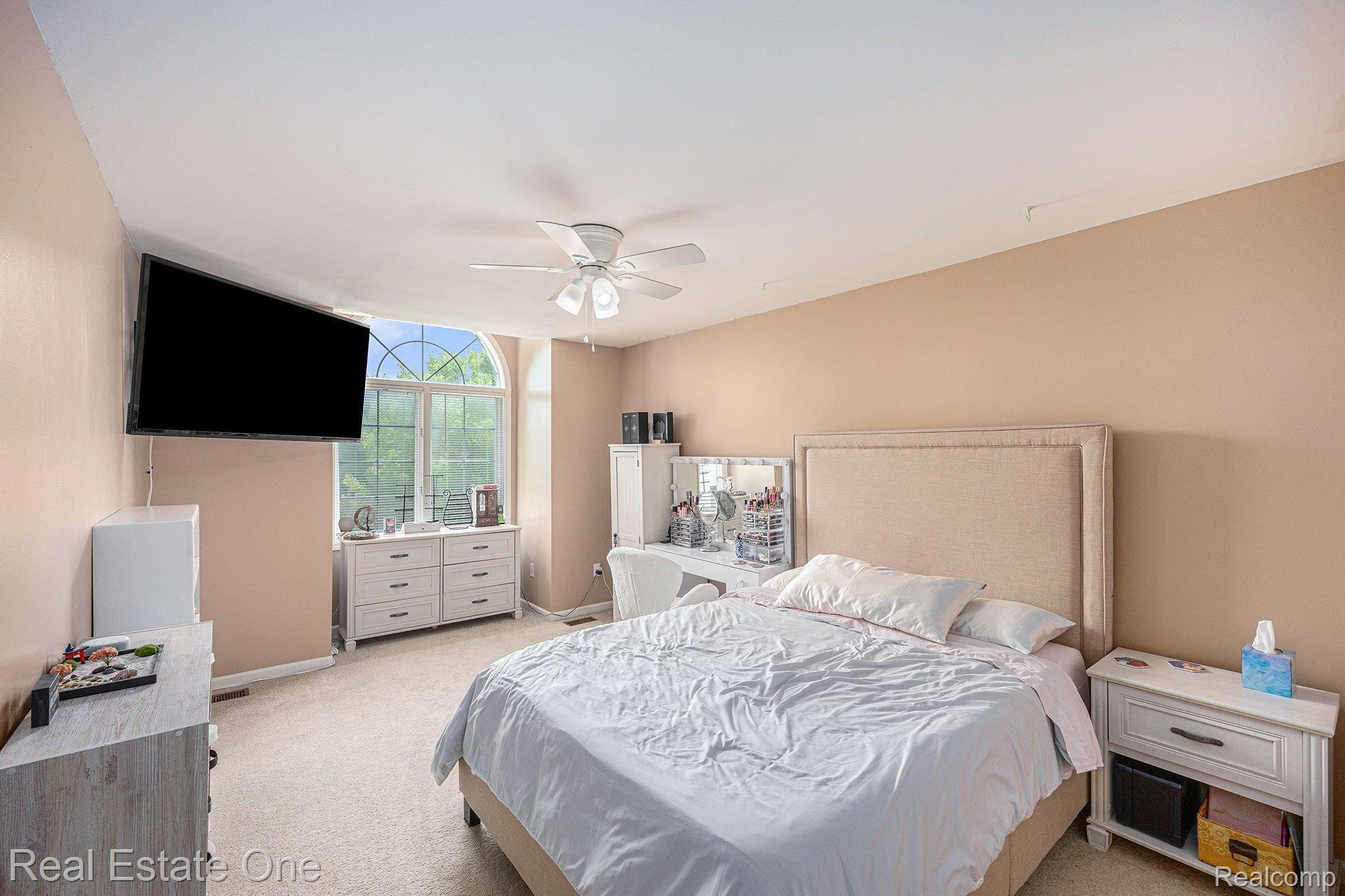 1259 TULBERRY CIR