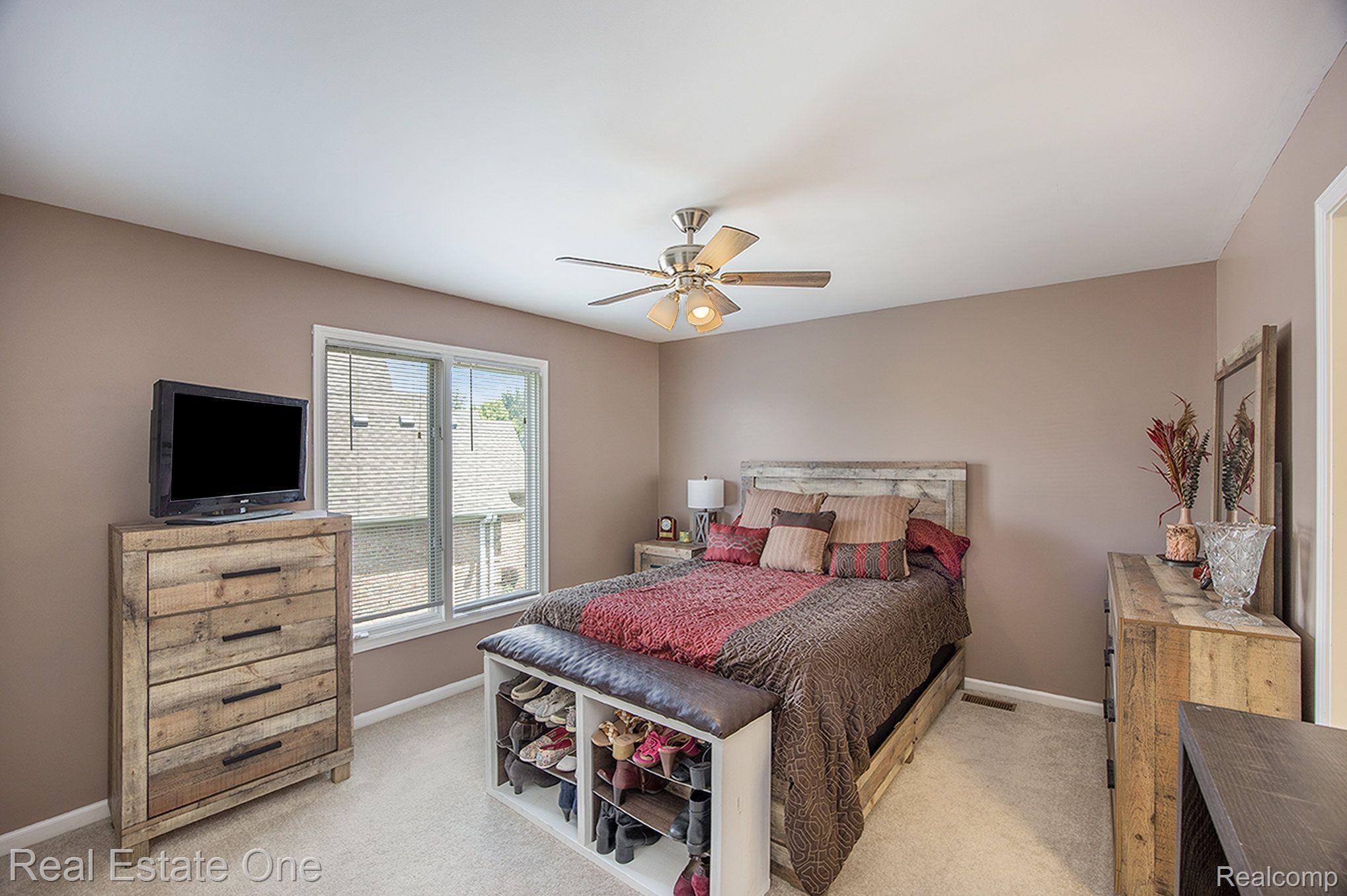 1259 TULBERRY CIR