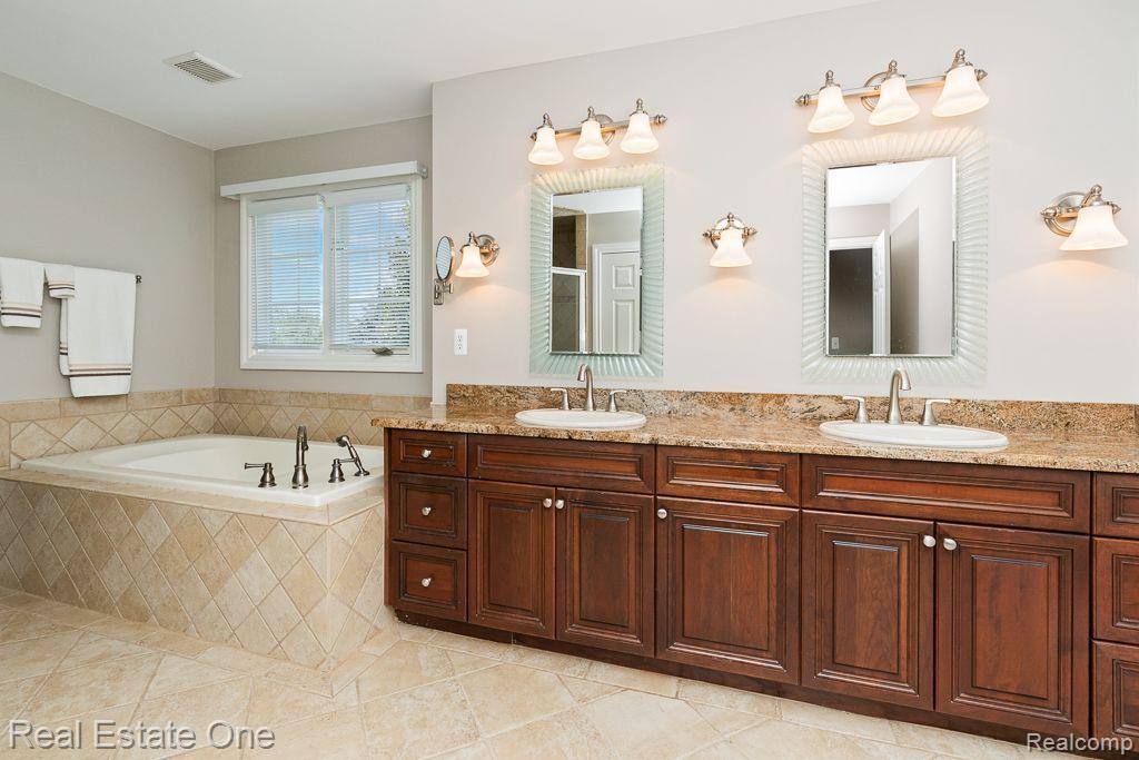 2551 Pebble Beach DR