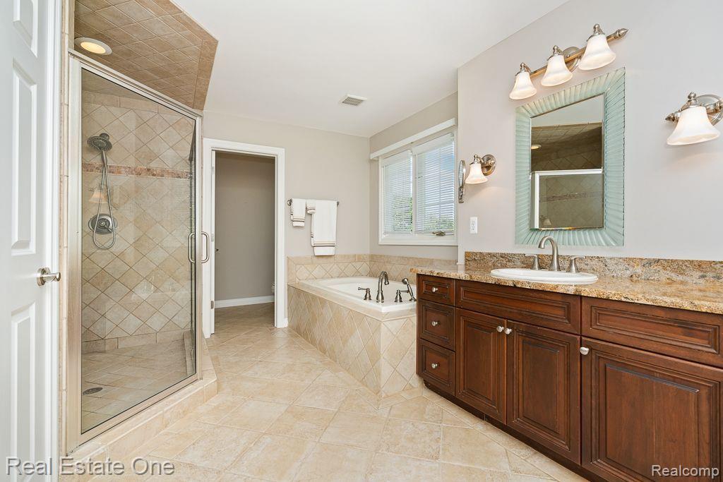 2551 Pebble Beach DR