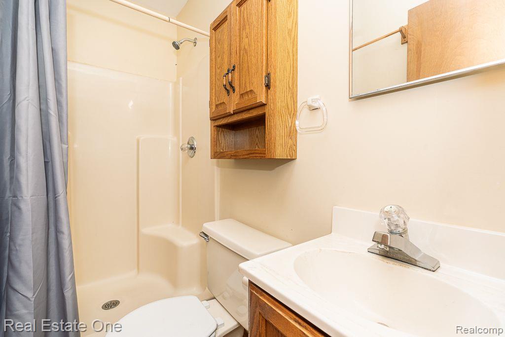 122 CLOVERIDGE DR